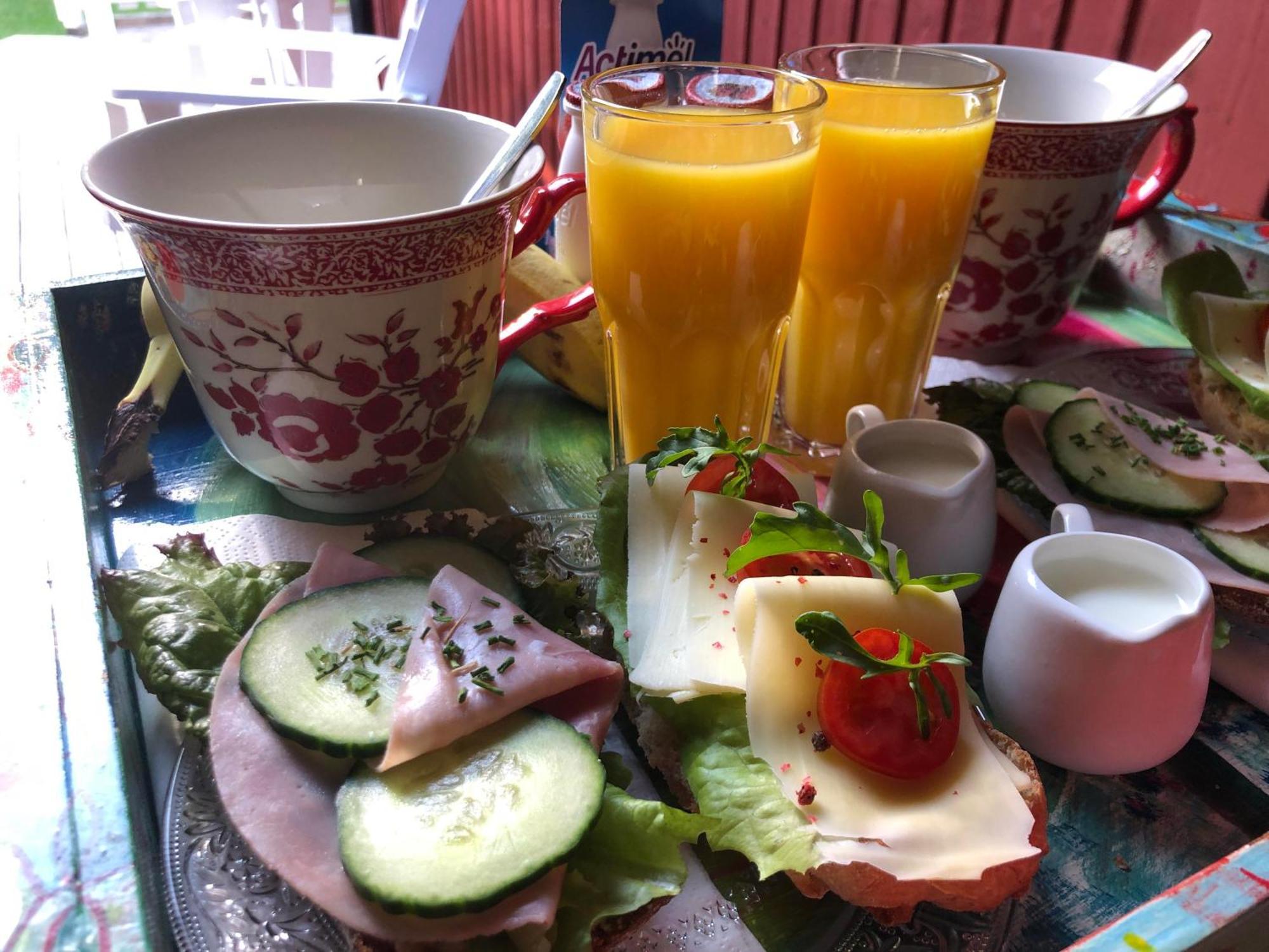 Minihus Med Stor Traedgardstomt Naera Golf Och Hav *